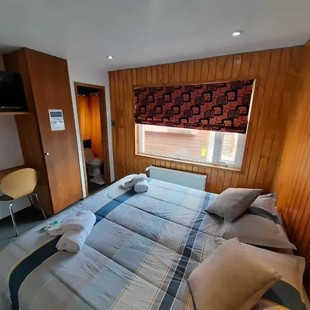 Almer Hostal Punta Arenas Exterior photo