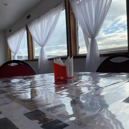 Almer Hostal Punta Arenas Exterior photo